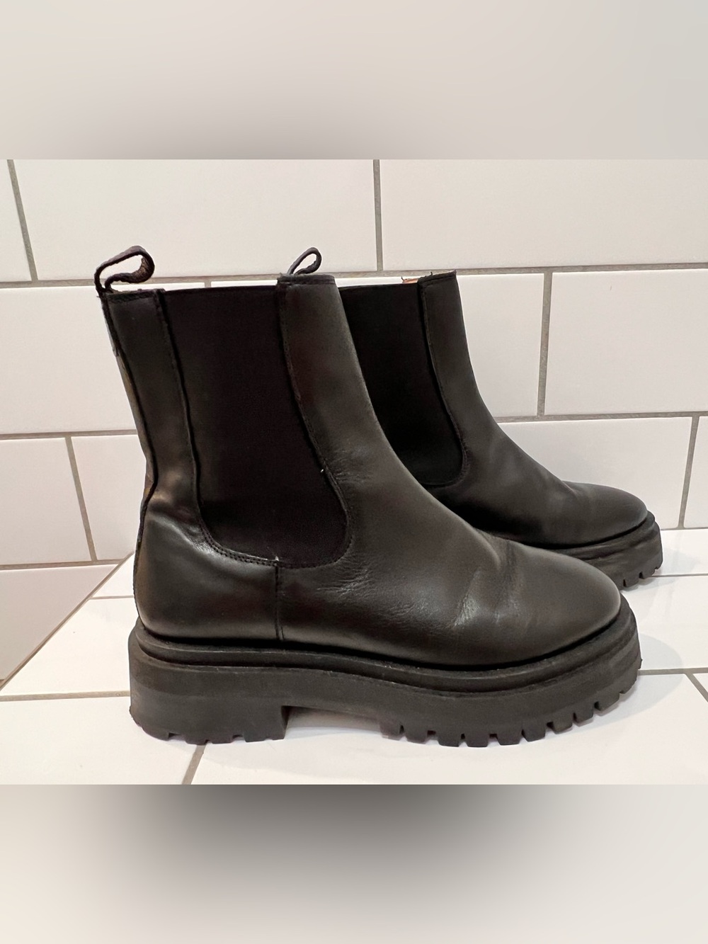 & Other Stories Chunky Leather Platform Chelsea Lug Sole Boots Black Size 6